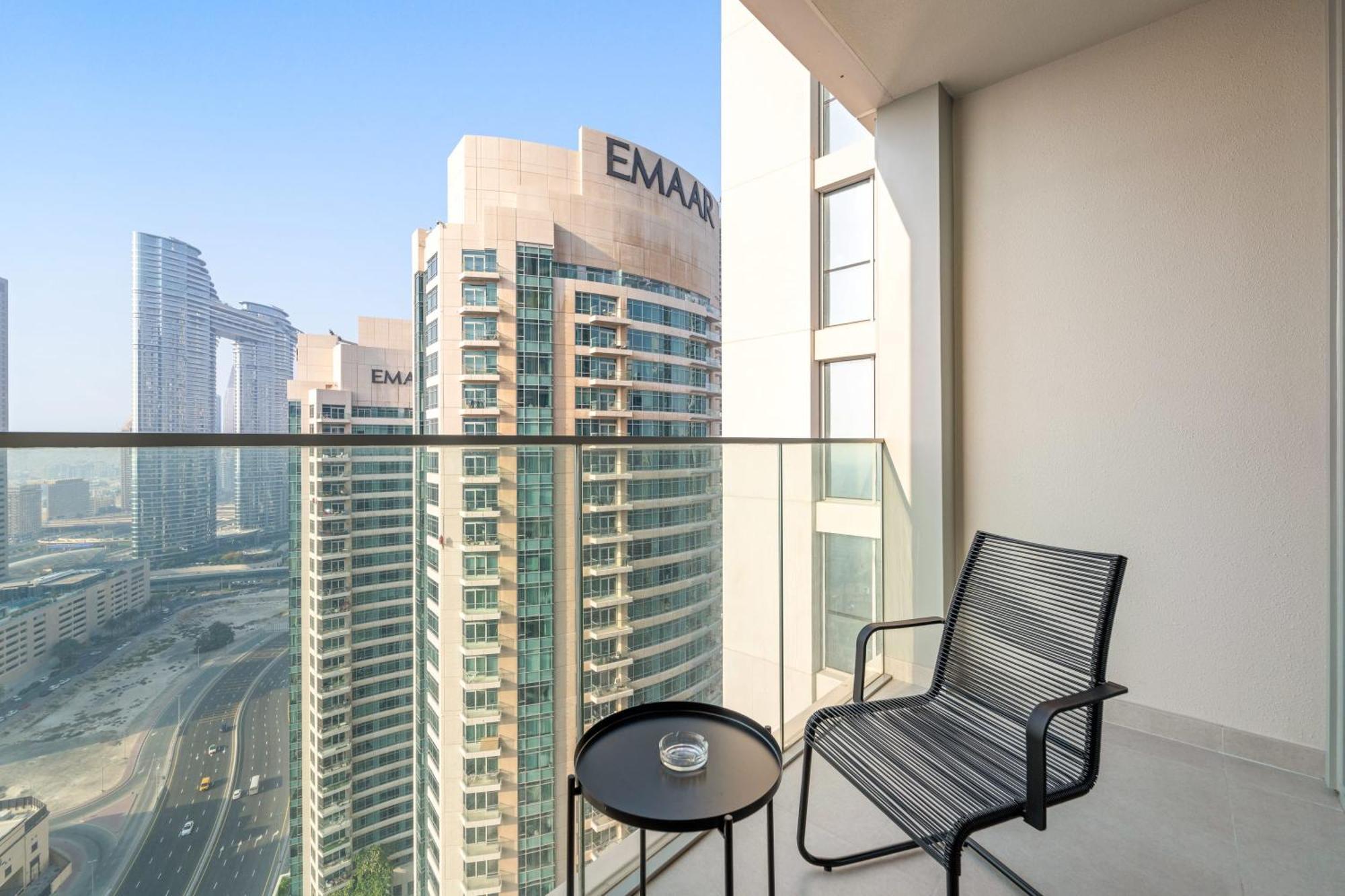 Appartement Silkhaus Heart Of Downtown 2 Bdr With Balcony Dubaï